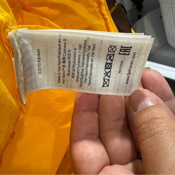 Yellow Fjallraven Kanken bookbag - Picture 12 of 12